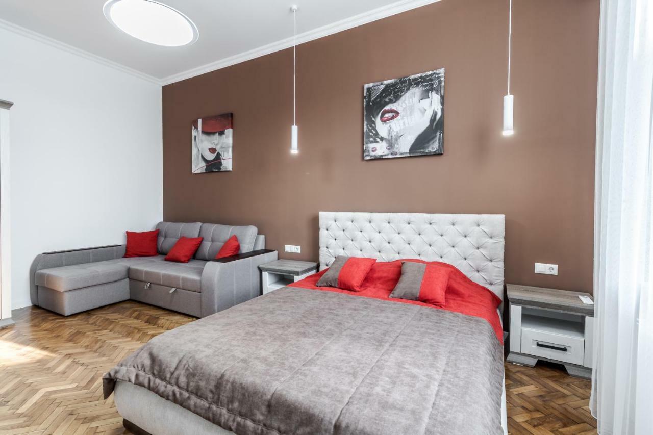 Inshiapartments On Liberty Avenue 2 Львов Экстерьер фото